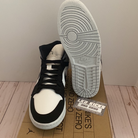 AIR JORDAN 1 MID SE WMNS LIGHT STEEL GREY - Picture 5 of 7